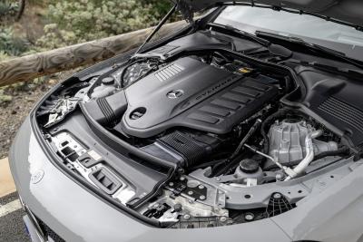 Mercedes CLE450 engine