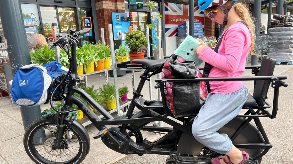Essential Cycling Gear for Maneuvering Through Pakistan’s Monsoon Season