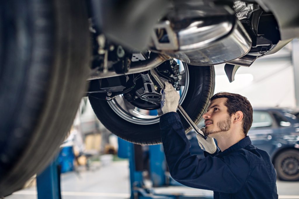 How to Expand Your Truck Repair Business Online: 5 Effective Strategies
