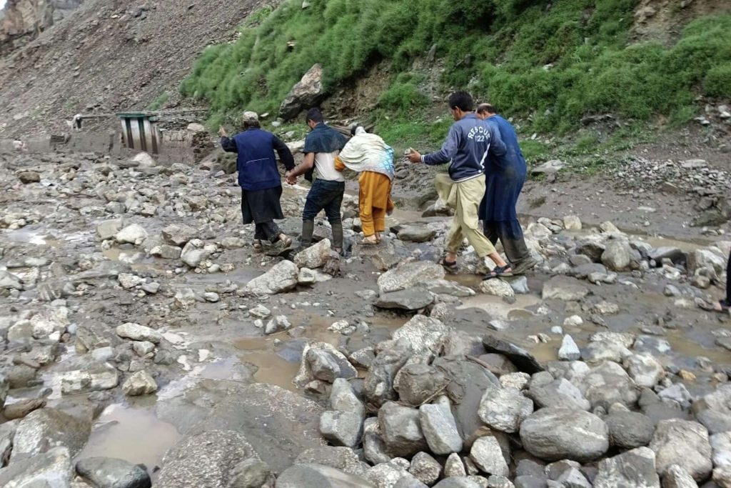 Flash Floods in Gilgit-Baltistan Wash Away Over 30 Vehicles