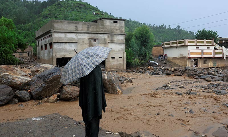 Motorway Police Actively Support Communities Impacted by Flooding