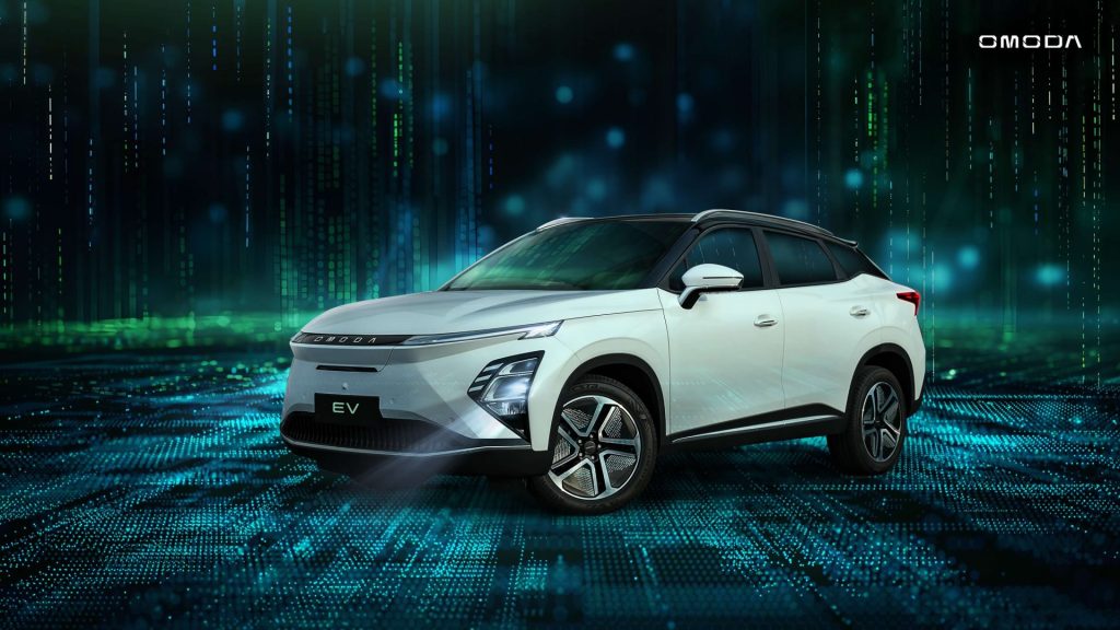 Unique Pictures of the Electric SUV Omoda E5