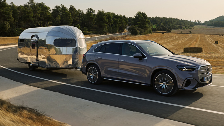 2027 Mercedes-Benz GLC Electric Car Revealed with 483 Horsepower
