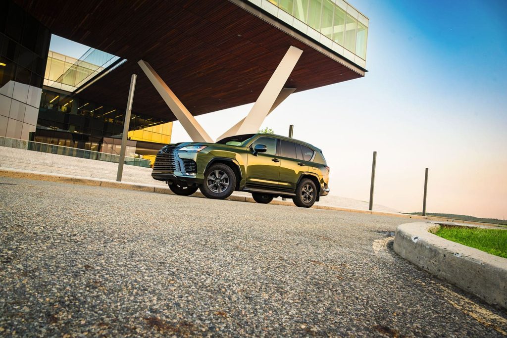 The 2025 Lexus LX 700h: Striking a Balance Between Luxury and Functionality