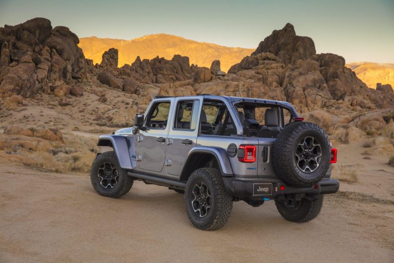 2026 Jeep Recon Unveils with 650 HP and "Trail Rated" Electric Vehicle Features