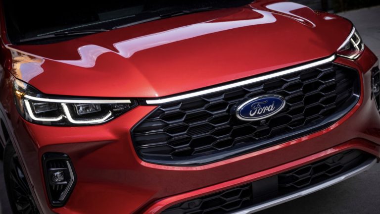Ford Issues Recall for More Than 100,000 Escape Autos Because of Tailgate Problem