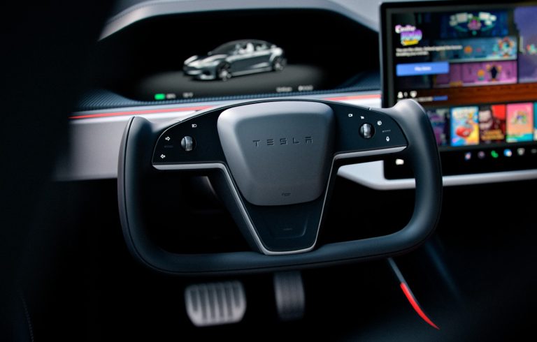 China to Prohibit 'Yoke' Steering Wheel Beginning in 2027