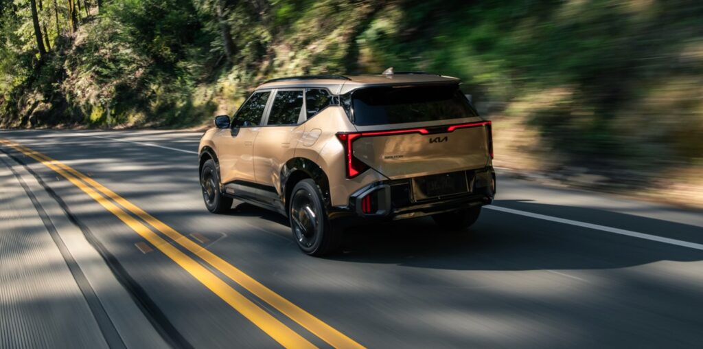 2027 Kia Seltos Revealed Showcasing Hybrid Engine and Expanded Cabin Area