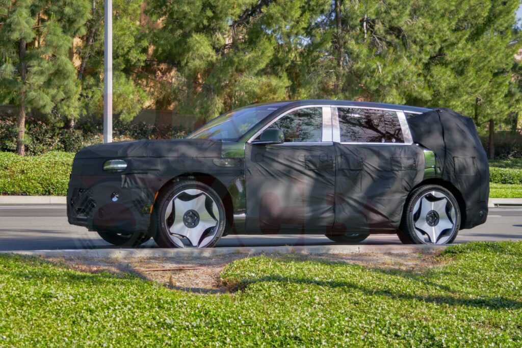 U.S. Genesis GV90 Coach Door Seen in Pre-Production State