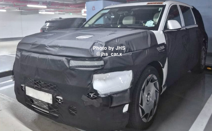 Genesis GV90 Observed with Reduced Camouflage