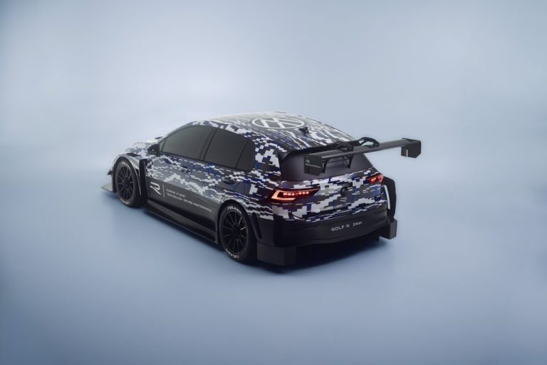 Volkswagen Introduces the New Golf R 24H for the Nürburgring 24-Hour Race