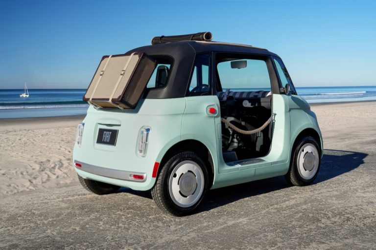 2026 Fiat Topolino Turns the Golf Cart Idea into a Fashionable Automobile