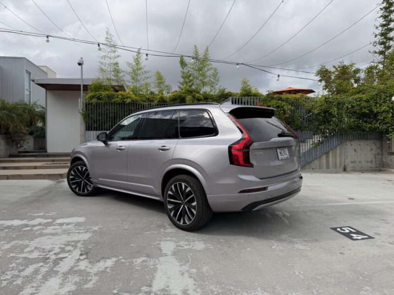 2026 Volvo XC90 T8 Evaluation: A Discreet Yet Opulent SUV Encounter
