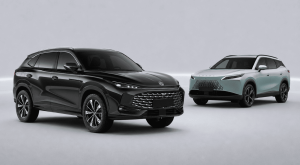 In-Depth Comparison of Omoda 7 PHEV and MG HS Super Hybrid