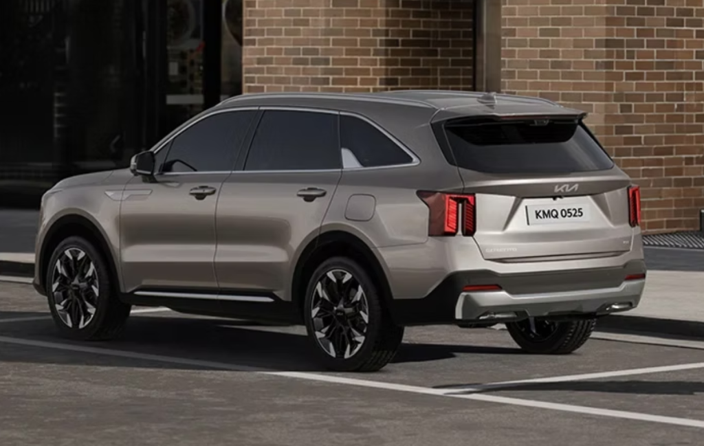 Kia Sorento PHEV Launched: Comprehensive Specifications and Features Disclosed