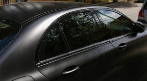Pakistan Evaluates Yearly License for Tinted Vehicle Windows