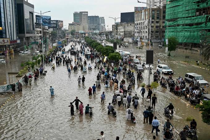 University Road in Karachi Faces Elevated Risk from Monsoon Flooding