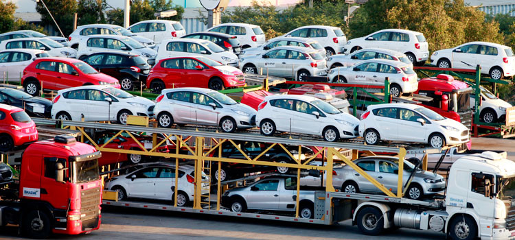Auto Sector Seeks Prime Minister's Help Regarding Suggested CBU Tax Cuts