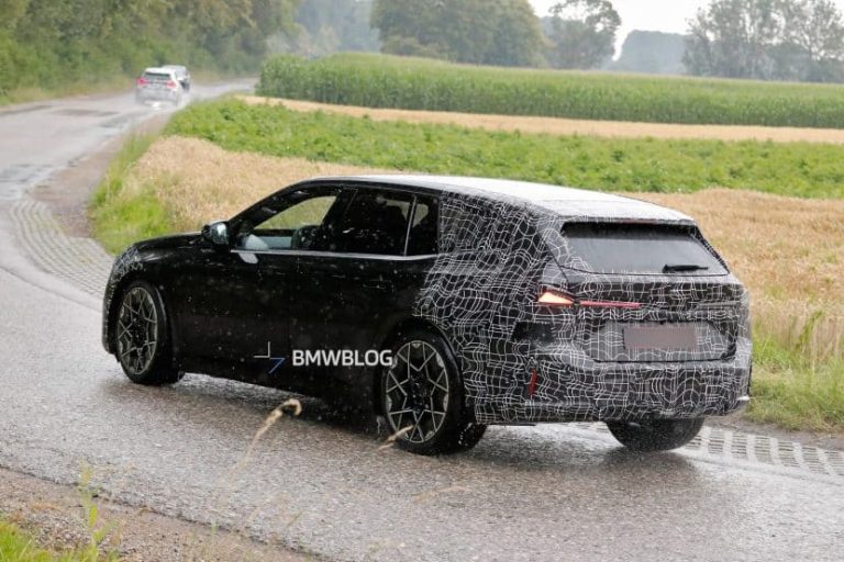 BMW Targets Increase in EV Sales from 17.7% to 50% by 2030