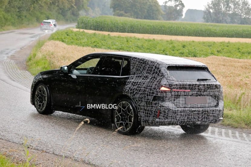 BMW Targets Increase in EV Sales from 17.7% to 50% by 2030