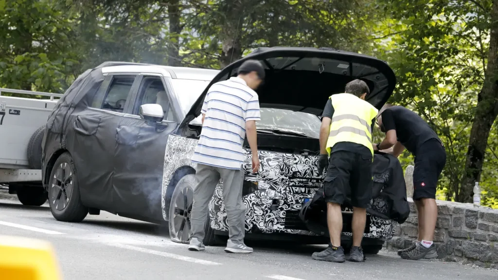 Hyundai Tucson Prototype Engulfed in Flames During 2027 Model Evaluation