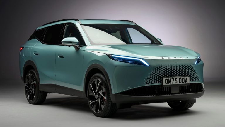 Omoda 7 PHEV Premium Model Pricing and Reservation Details Announced