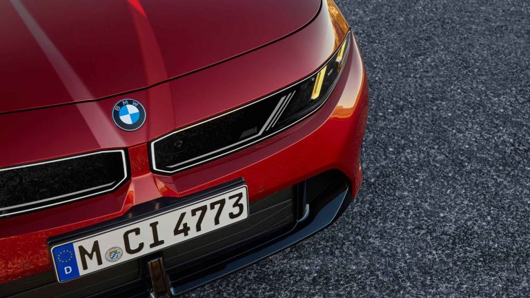 BMW 3 Series Debuts in Neue Klasse Era with Gasoline and Electric Power Choices