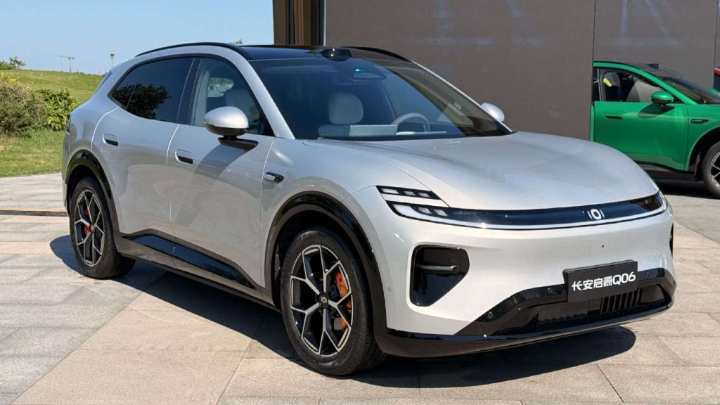 Changan Nevo Q06 Initiates Pre-Sales Showcasing 700 KM Electric Vehicle Range