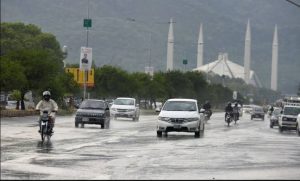 Traffic Disrupted in Islamabad and Rawalpindi Because of Intense Rain