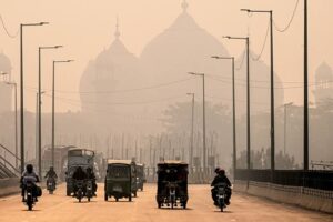 1,763 Smoke-Emitting Vehicles Fined in Lahore in October