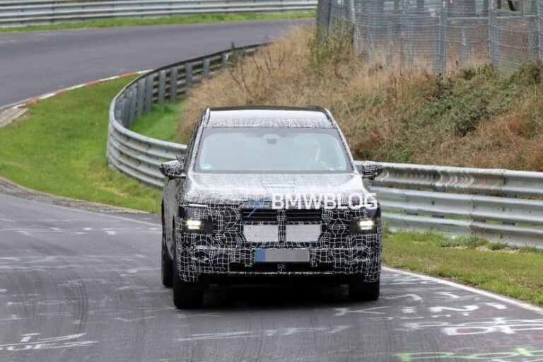 2028 BMW iX7 (G67) Laps The NÃ¼rburgring With Split Headlights And A New Taillight Signature