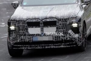 2028 BMW X7 M60 (G67) Spied At The NÃ¼rburgring With M Yellow Lights And Quad Exhaust Tips