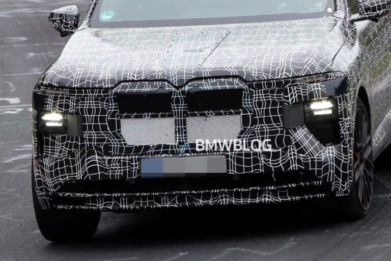 2028 BMW X7 M60 (G67) Spied At The NÃ¼rburgring With M Yellow Lights And Quad Exhaust Tips