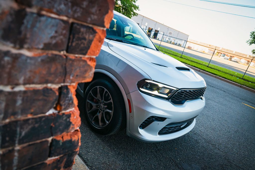 Investigating the Durango R/T's Capability to Improve the Driving Experience of Spacious SUVs