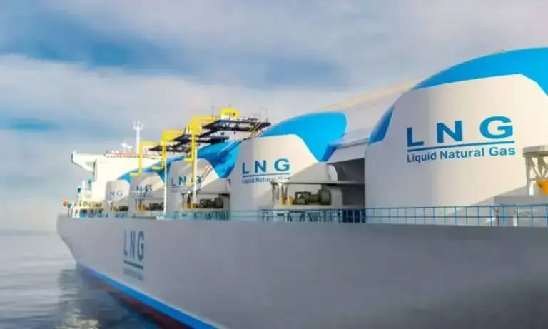 Pakistan, US Discuss LNG Supplies and Refinery Investment
